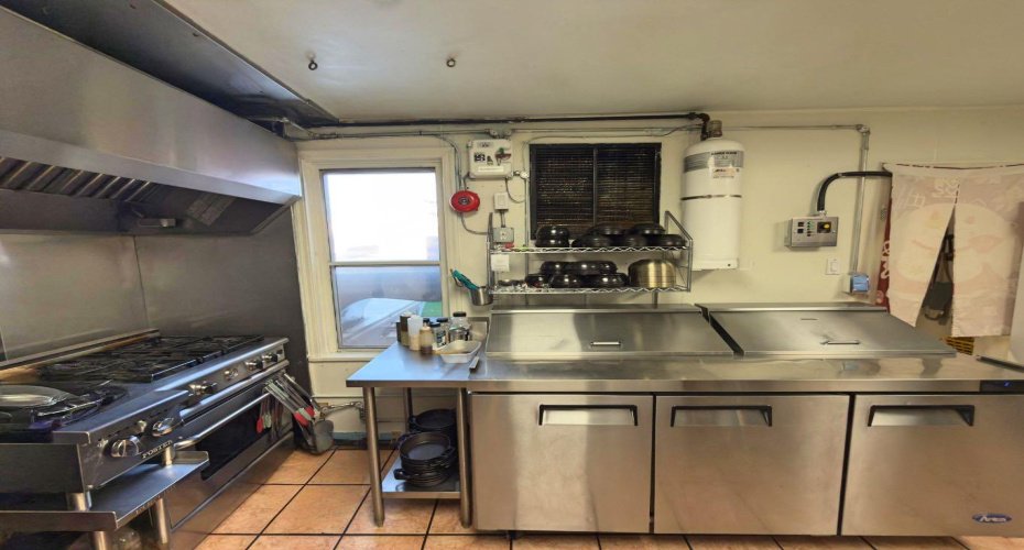 Cochrane, Alberta, ,Commercial,For Lease,A2286168