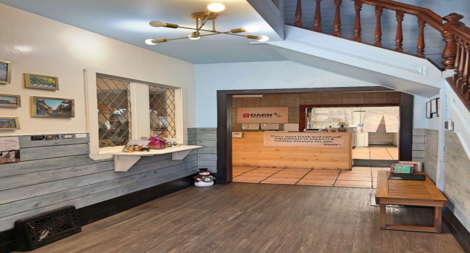 Cochrane, Alberta, ,Commercial,For Lease,A2286168