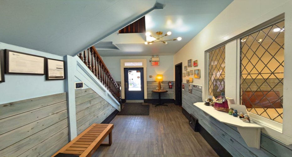 Cochrane, Alberta, ,Commercial,For Lease,A2286168