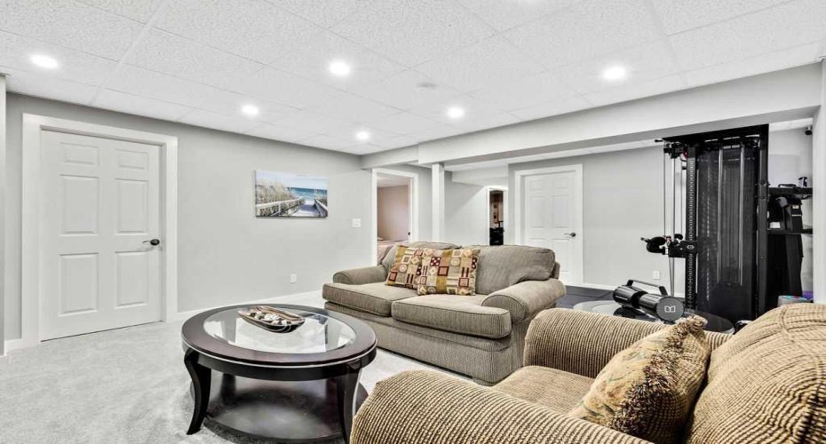 205 Aspenmere Way, Chestermere, Alberta T1X 0Y2, 4 Bedrooms Bedrooms, ,4 BathroomsBathrooms,Residential,For Sale,Aspenmere,A2286195