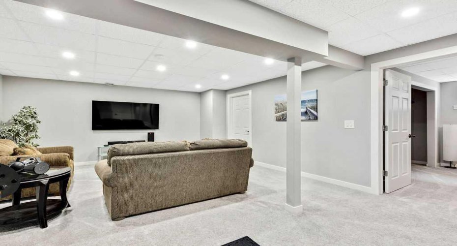 205 Aspenmere Way, Chestermere, Alberta T1X 0Y2, 4 Bedrooms Bedrooms, ,4 BathroomsBathrooms,Residential,For Sale,Aspenmere,A2286195