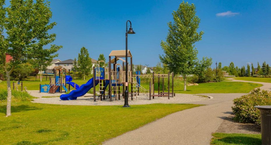 730 Belmont Drive, Calgary, Alberta T2X 4H3, 2 Bedrooms Bedrooms, ,3 BathroomsBathrooms,Residential,For Sale,Belmont,A2286204