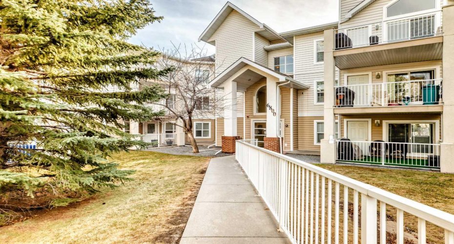 6800 Hunterview Drive, Calgary, Alberta T2K 6K5, 2 Bedrooms Bedrooms, ,2 BathroomsBathrooms,Residential,For Sale,Hunterview,A2286212
