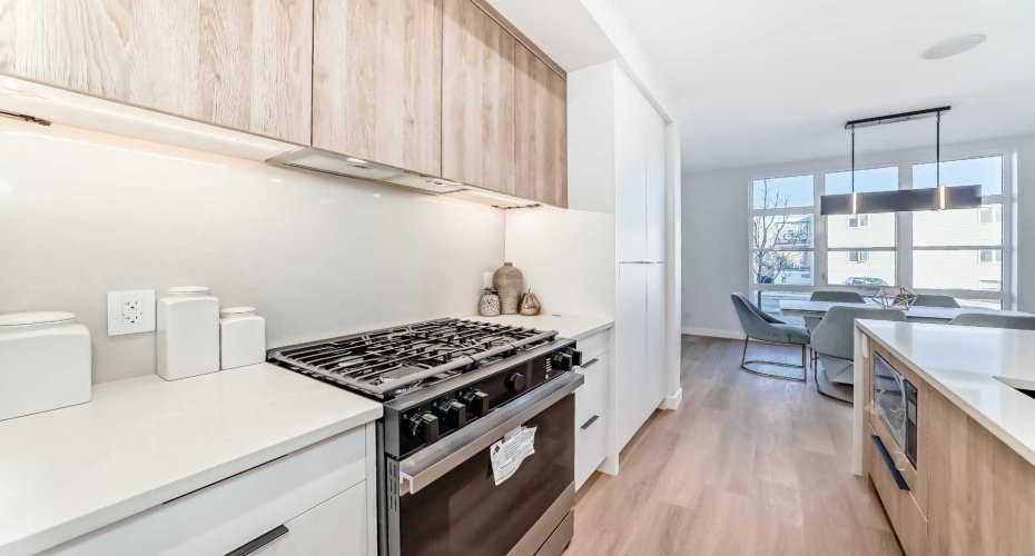 1607 37 Avenue, Calgary, Alberta T2T2h2, 3 Bedrooms Bedrooms, ,4 BathroomsBathrooms,Residential,For Sale,37,A2286214