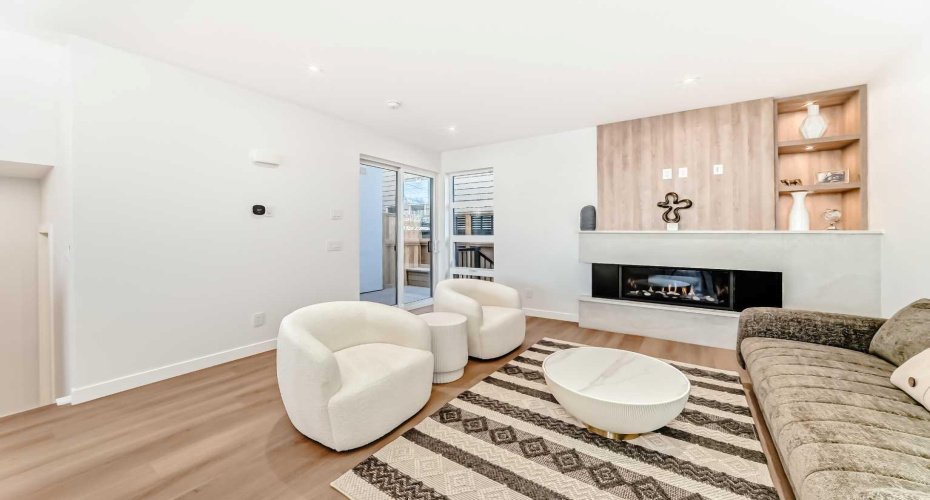 1607 37 Avenue, Calgary, Alberta T2T2h2, 3 Bedrooms Bedrooms, ,4 BathroomsBathrooms,Residential,For Sale,37,A2286214