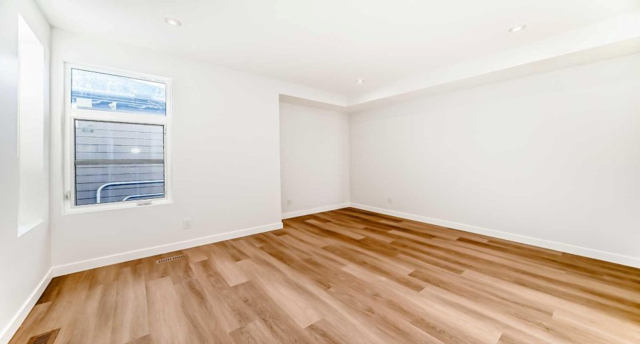 1607 37 Avenue, Calgary, Alberta T2T2h2, 3 Bedrooms Bedrooms, ,4 BathroomsBathrooms,Residential,For Sale,37,A2286214