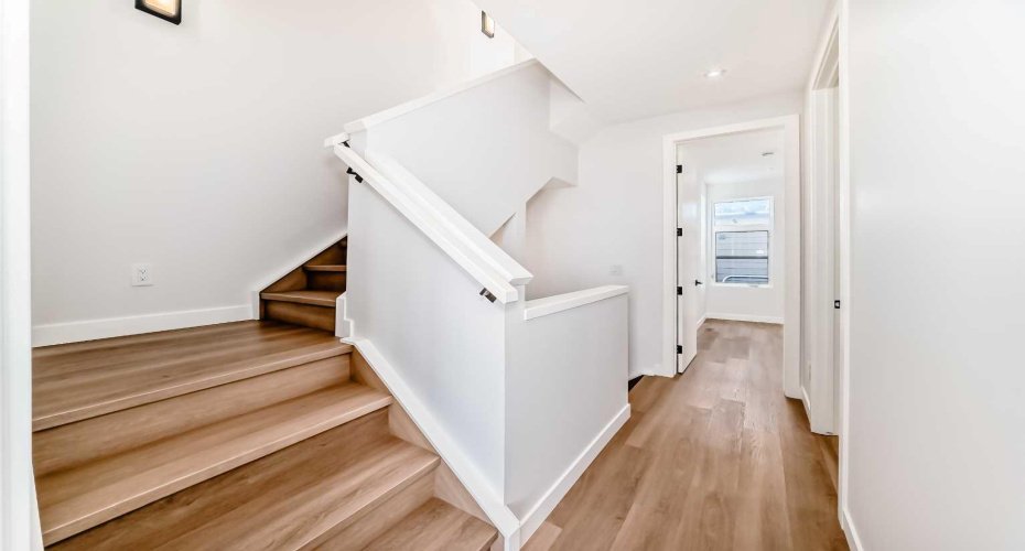 1607 37 Avenue, Calgary, Alberta T2T2h2, 3 Bedrooms Bedrooms, ,4 BathroomsBathrooms,Residential,For Sale,37,A2286214