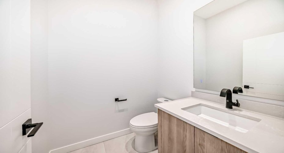 1607 37 Avenue, Calgary, Alberta T2T2h2, 3 Bedrooms Bedrooms, ,4 BathroomsBathrooms,Residential,For Sale,37,A2286214