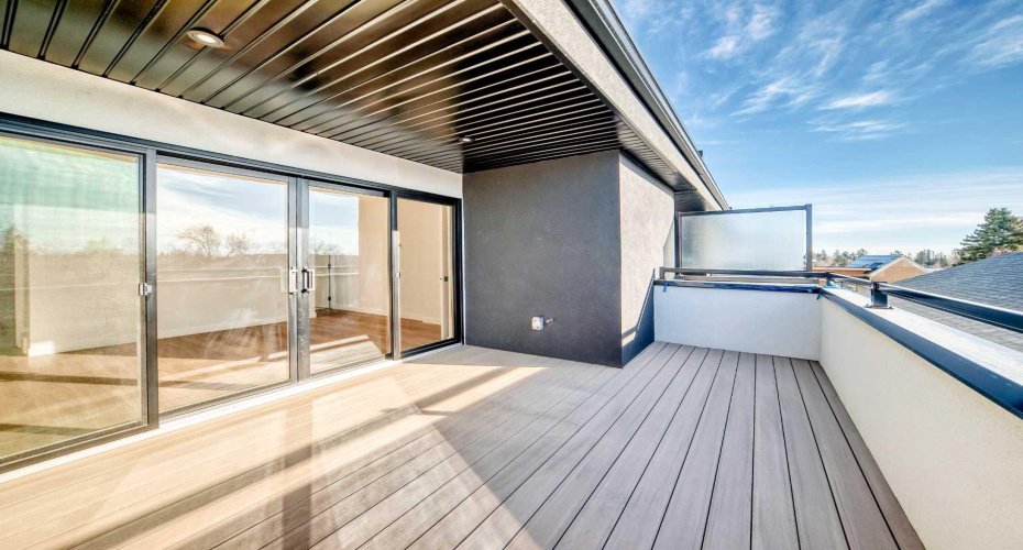 1607 37 Avenue, Calgary, Alberta T2T2h2, 3 Bedrooms Bedrooms, ,4 BathroomsBathrooms,Residential,For Sale,37,A2286214