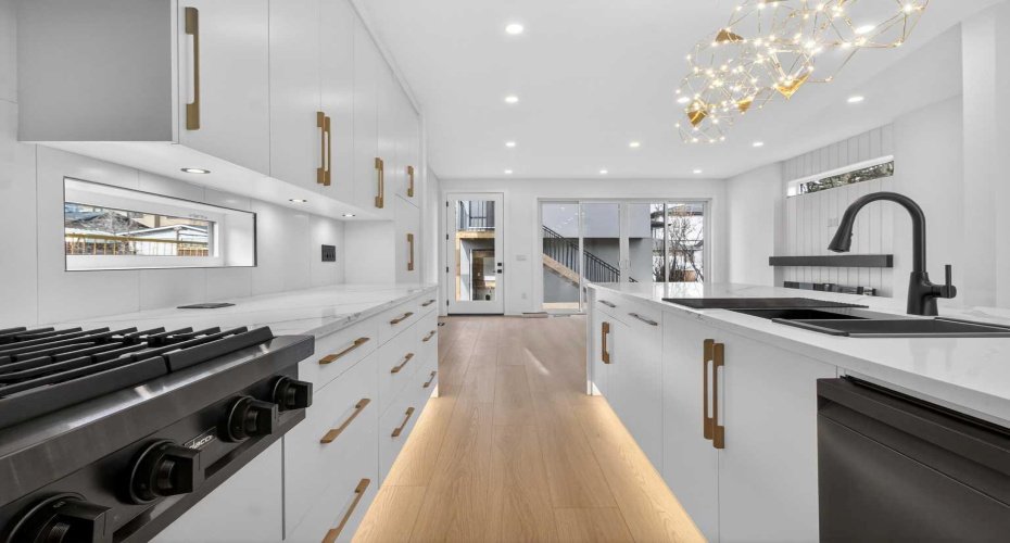 LED Lighting, Spice Rack, Garbage Pullout