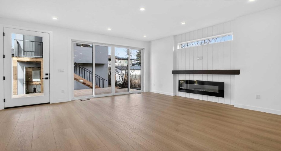 Family Room w/ Electric Fireplace