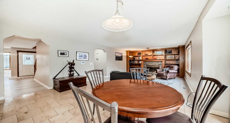 66 Tuscany Hills Point, Calgary, Alberta T3L 2C7, 4 Bedrooms Bedrooms, ,4 BathroomsBathrooms,Residential,For Sale,Tuscany Hills,A2286376