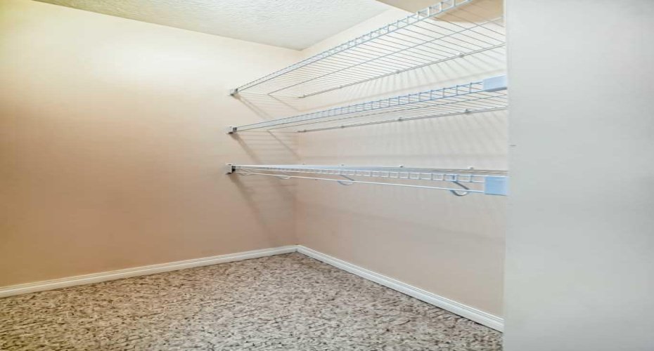 7 Signature Mews, Calgary, Alberta T3H 2V6, 5 Bedrooms Bedrooms, ,4 BathroomsBathrooms,Residential,For Sale,Signature,A2286465