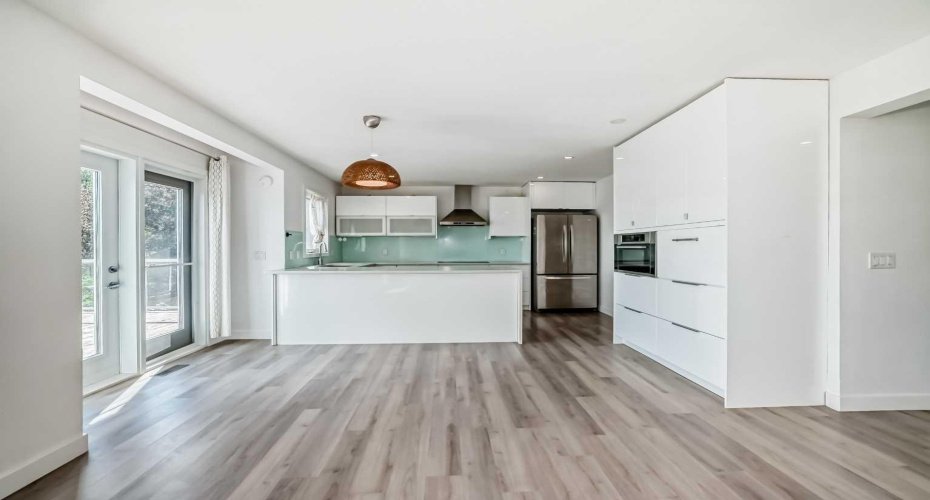 7 Signature Mews, Calgary, Alberta T3H 2V6, 5 Bedrooms Bedrooms, ,4 BathroomsBathrooms,Residential,For Sale,Signature,A2286465