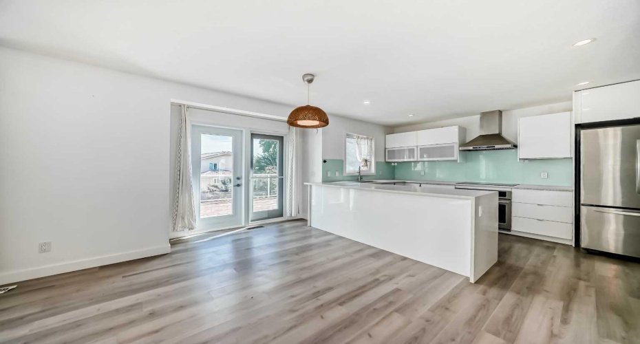 7 Signature Mews, Calgary, Alberta T3H 2V6, 5 Bedrooms Bedrooms, ,4 BathroomsBathrooms,Residential,For Sale,Signature,A2286465