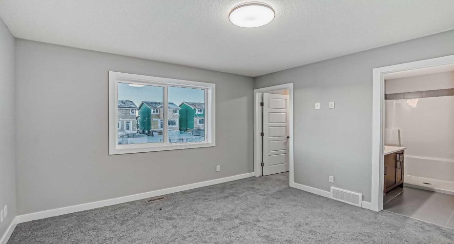 39 Agate Road, Cochrane, Alberta T4C 3B9, 3 Bedrooms Bedrooms, ,3 BathroomsBathrooms,Residential,For Sale,Agate,A2283062