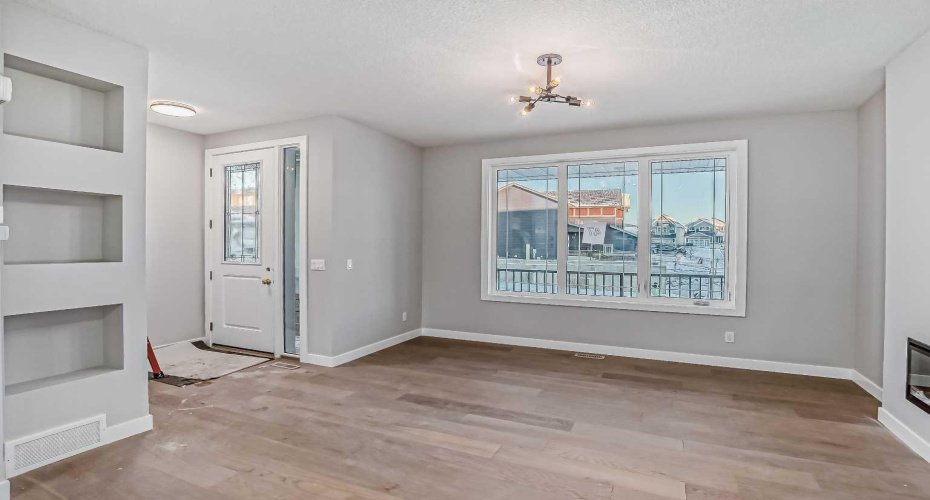 39 Agate Road, Cochrane, Alberta T4C 3B9, 3 Bedrooms Bedrooms, ,3 BathroomsBathrooms,Residential,For Sale,Agate,A2283062