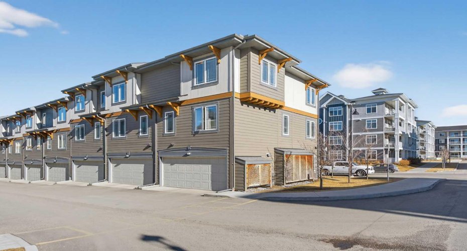 79 Auburn Meadows Street, Calgary, Alberta T3M 2S1, 2 Bedrooms Bedrooms, ,3 BathroomsBathrooms,Residential,For Sale,Auburn Meadows,A2284749