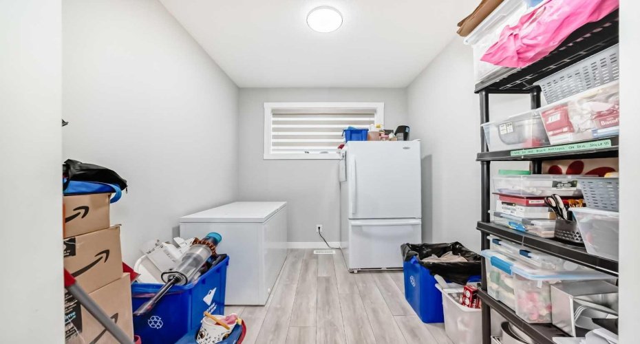 Dining room /Flex room .