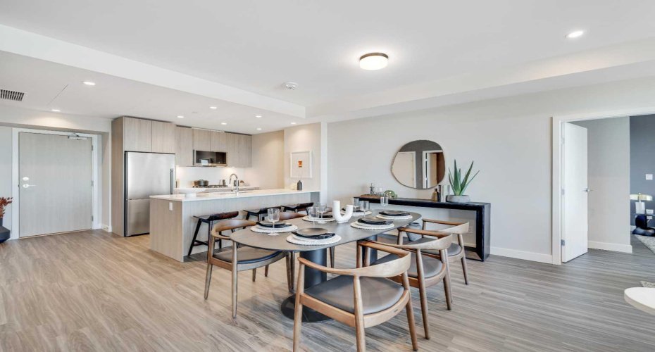 530 3 Street, Calgary, Alberta T2G2L8, 2 Bedrooms Bedrooms, ,2 BathroomsBathrooms,Residential,For Sale,3,A2286260