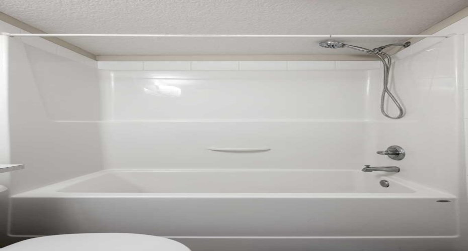 300 Marina Drive, Chestermere, Alberta T1X 0P6, 2 Bedrooms Bedrooms, ,1 BathroomBathrooms,Residential,For Sale,Marina,A2286522