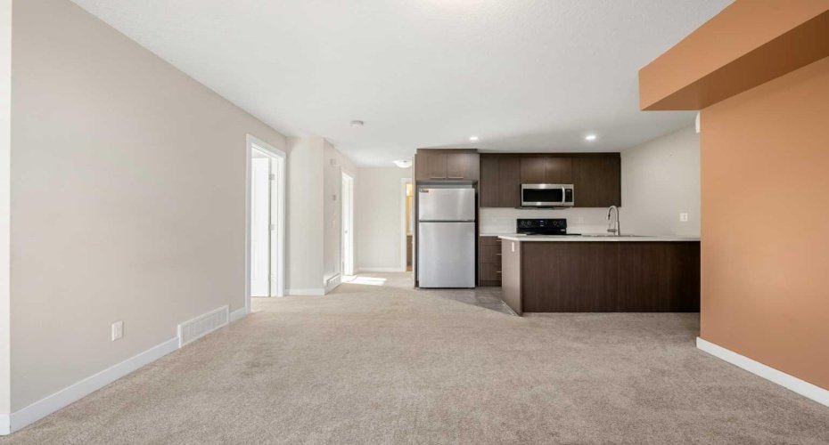 300 Marina Drive, Chestermere, Alberta T1X 0P6, 2 Bedrooms Bedrooms, ,1 BathroomBathrooms,Residential,For Sale,Marina,A2286522