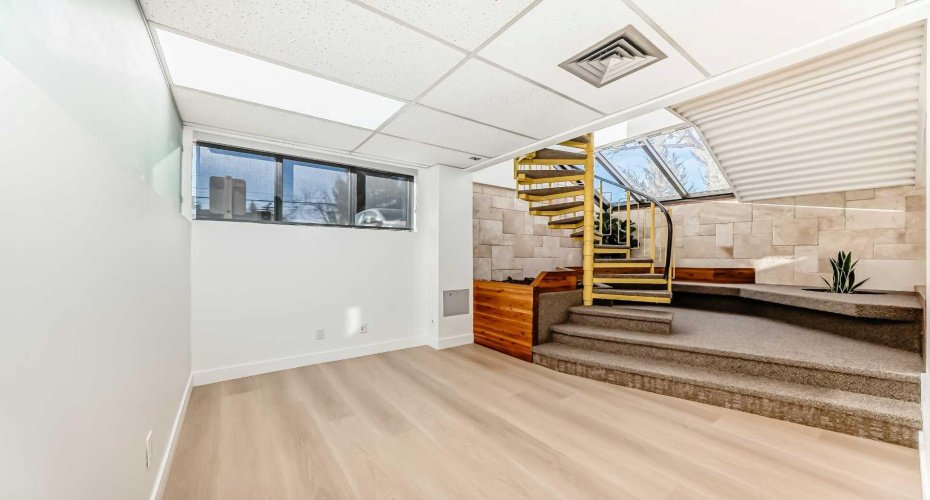 2139 4 Avenue, Calgary, Alberta T2N 0N6, 0 , 0 ,0,Commercial,For Lease,4,0,A2286604