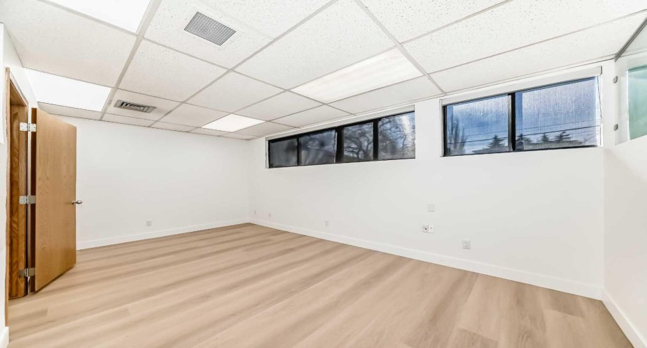 2139 4 Avenue, Calgary, Alberta T2N 0N6, 0 , 0 ,0,Commercial,For Lease,4,0,A2286604