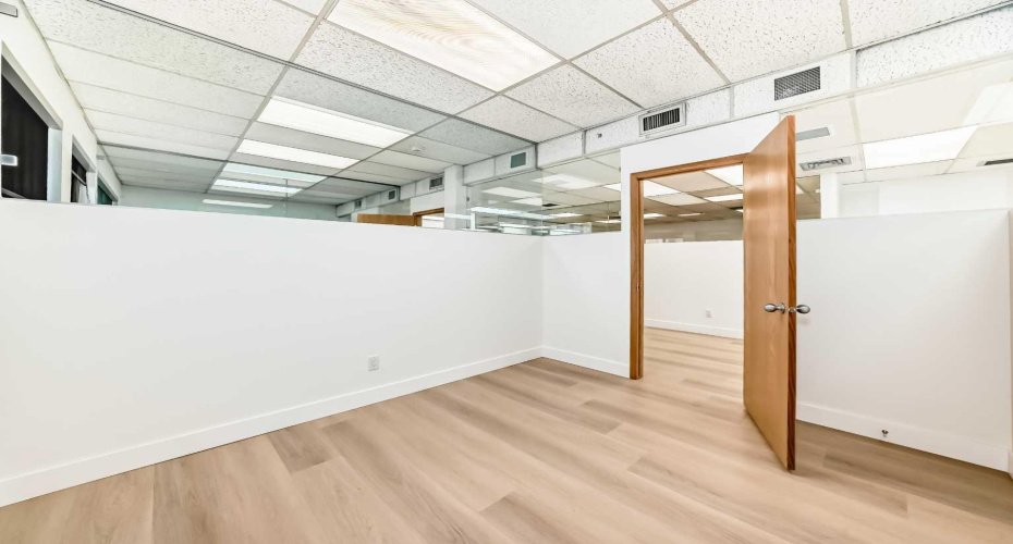 2139 4 Avenue, Calgary, Alberta T2N 0N6, 0 , 0 ,0,Commercial,For Lease,4,0,A2286604