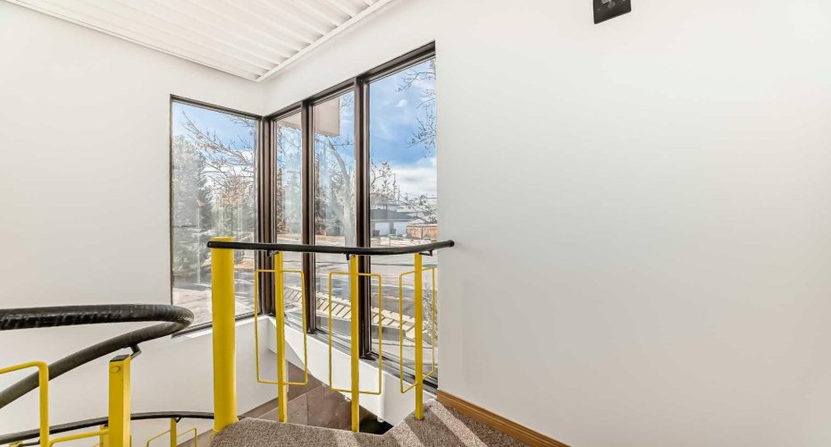 2139 4 Avenue, Calgary, Alberta T2N 0N6, 0 , 0 ,0,Commercial,For Lease,4,0,A2286604