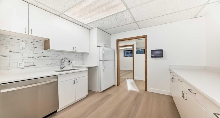 2139 4 Avenue, Calgary, Alberta T2N 0N6, 0 , 0 ,0,Commercial,For Lease,4,0,A2286604
