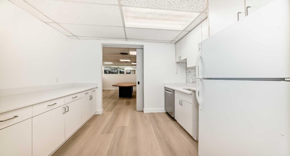 2139 4 Avenue, Calgary, Alberta T2N 0N6, 0 , 0 ,0,Commercial,For Lease,4,0,A2286604