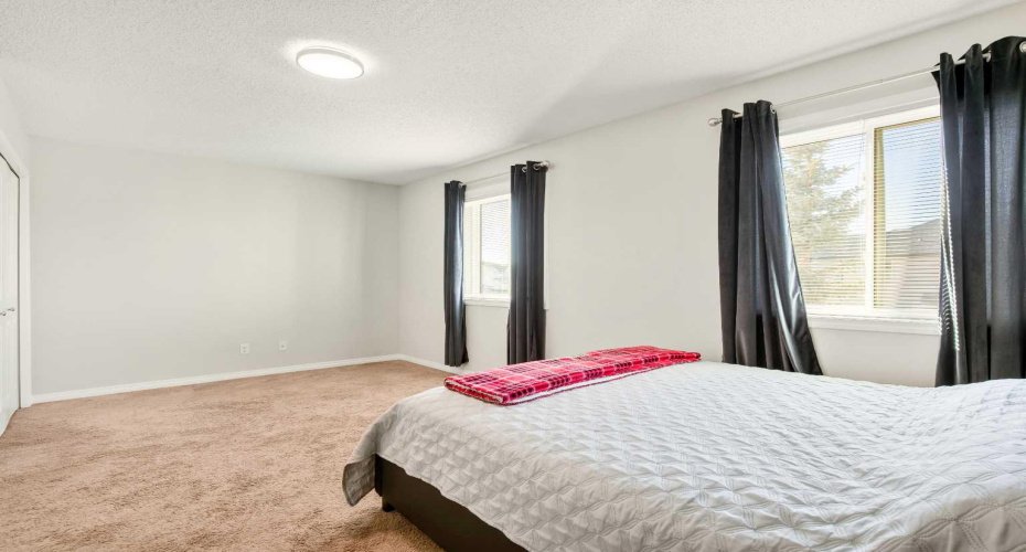 8339 Saddlebrook Drive, Calgary, Alberta T3J 0P9, 3 Bedroom Bedrooms, 0 ,4 BathroomBathrooms,Residential,For Sale,Saddlebrook,0,A2286476