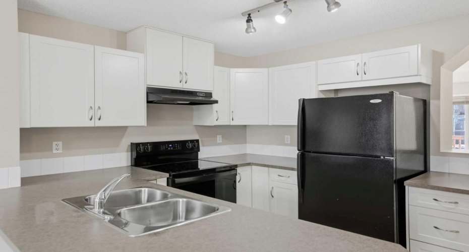 105 Drake Landing Common, Okotoks, Alberta T1S 0C9, 3 Bedrooms Bedrooms, ,2 BathroomsBathrooms,Residential,For Sale,Drake Landing,A2279864