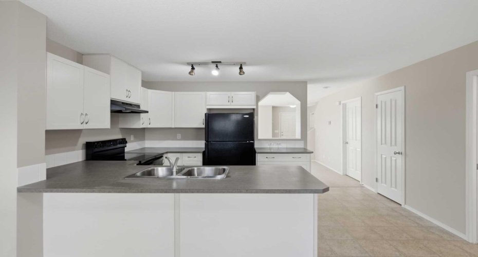 105 Drake Landing Common, Okotoks, Alberta T1S 0C9, 3 Bedrooms Bedrooms, ,2 BathroomsBathrooms,Residential,For Sale,Drake Landing,A2279864