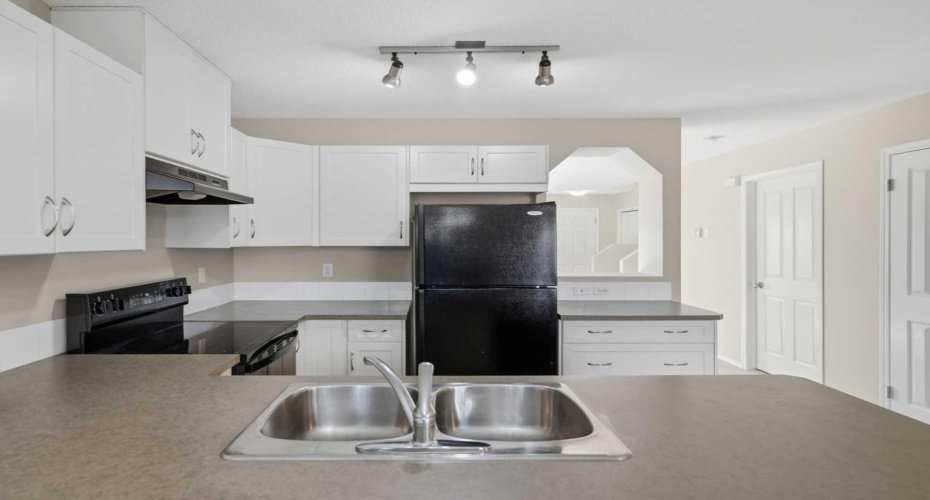 105 Drake Landing Common, Okotoks, Alberta T1S 0C9, 3 Bedrooms Bedrooms, ,2 BathroomsBathrooms,Residential,For Sale,Drake Landing,A2279864