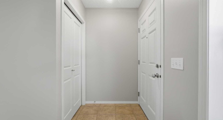 105 Drake Landing Common, Okotoks, Alberta T1S 0C9, 3 Bedrooms Bedrooms, ,2 BathroomsBathrooms,Residential,For Sale,Drake Landing,A2279864