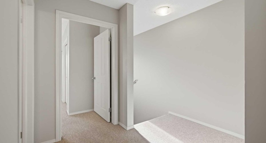 105 Drake Landing Common, Okotoks, Alberta T1S 0C9, 3 Bedrooms Bedrooms, ,2 BathroomsBathrooms,Residential,For Sale,Drake Landing,A2279864