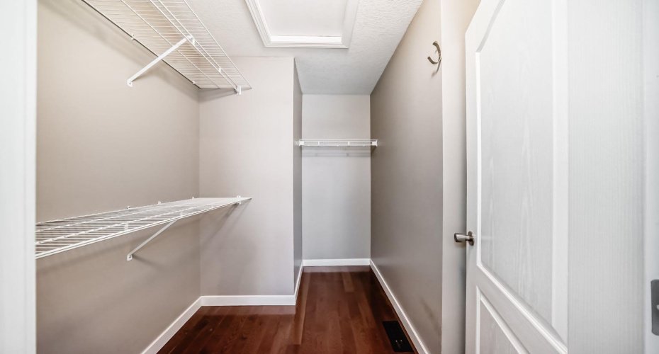 40 Cimarron Crescent, Okotoks, Alberta T1S 1S7, 4 Bedrooms Bedrooms, ,4 BathroomsBathrooms,Residential,For Sale,Cimarron,A2286719