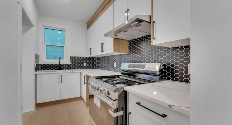 139 South Shore Road, Chestermere, Alberta T1X 3G2, 7 Bedrooms Bedrooms, ,7 BathroomsBathrooms,Residential,For Sale,South Shore,A2286744