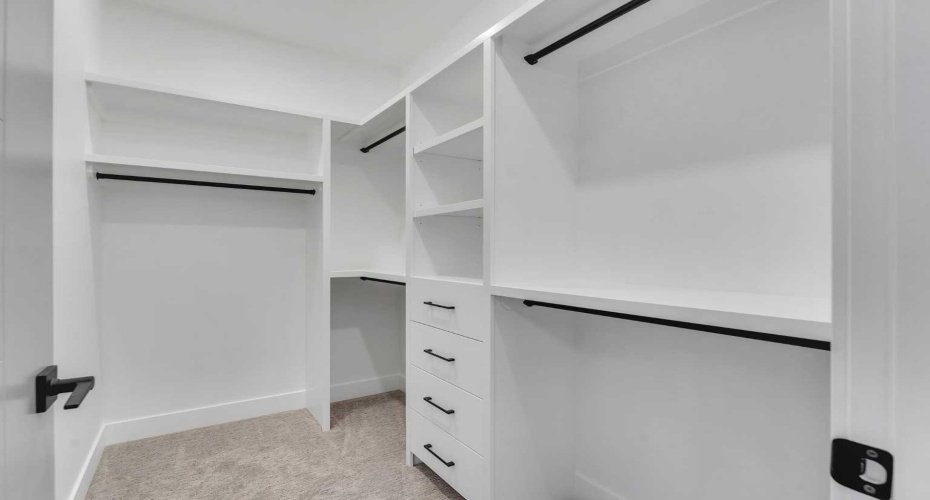 139 South Shore Road, Chestermere, Alberta T1X 3G2, 7 Bedrooms Bedrooms, ,7 BathroomsBathrooms,Residential,For Sale,South Shore,A2286744