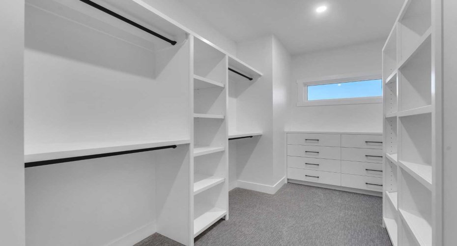 139 South Shore Road, Chestermere, Alberta T1X 3G2, 7 Bedrooms Bedrooms, ,7 BathroomsBathrooms,Residential,For Sale,South Shore,A2286744