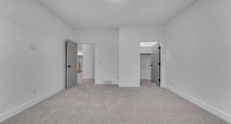 139 South Shore Road, Chestermere, Alberta T1X 3G2, 7 Bedrooms Bedrooms, ,7 BathroomsBathrooms,Residential,For Sale,South Shore,A2286744