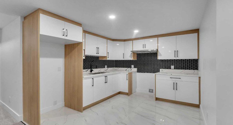 139 South Shore Road, Chestermere, Alberta T1X 3G2, 7 Bedrooms Bedrooms, ,7 BathroomsBathrooms,Residential,For Sale,South Shore,A2286744