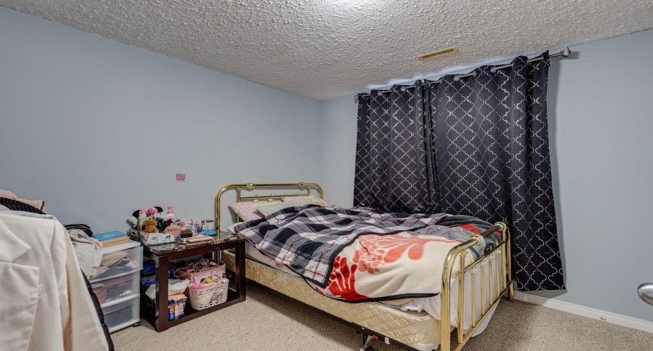 47 Westmount Road, Okotoks, Alberta T1S 2J3, 4 Bedrooms Bedrooms, ,4 BathroomsBathrooms,Residential,For Sale,Westmount,A2287082