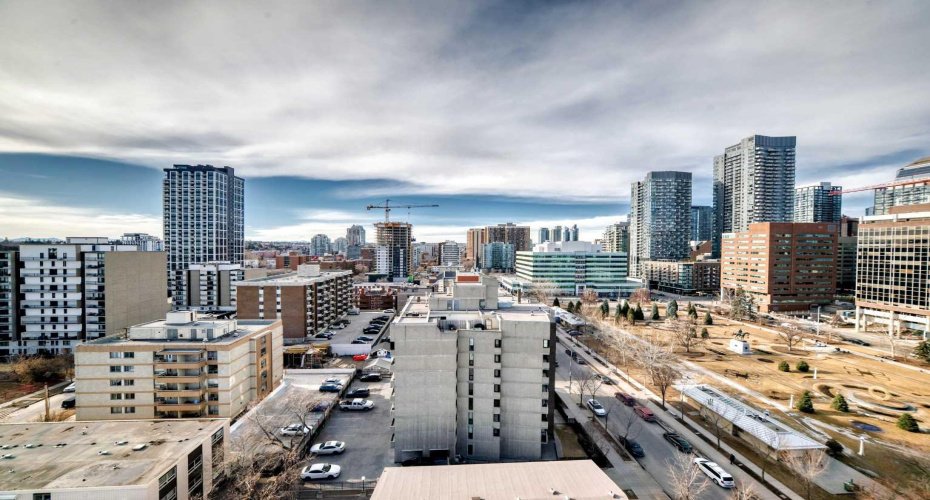 303 13 Avenue, Calgary, Alberta T2R0Y9, 2 Bedroom Bedrooms, 0 ,2 BathroomBathrooms,Residential,For Sale,13,0,A2285694