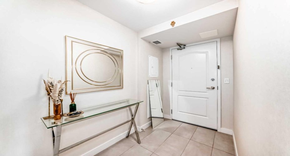 303 13 Avenue, Calgary, Alberta T2R0Y9, 2 Bedroom Bedrooms, 0 ,2 BathroomBathrooms,Residential,For Sale,13,0,A2285694