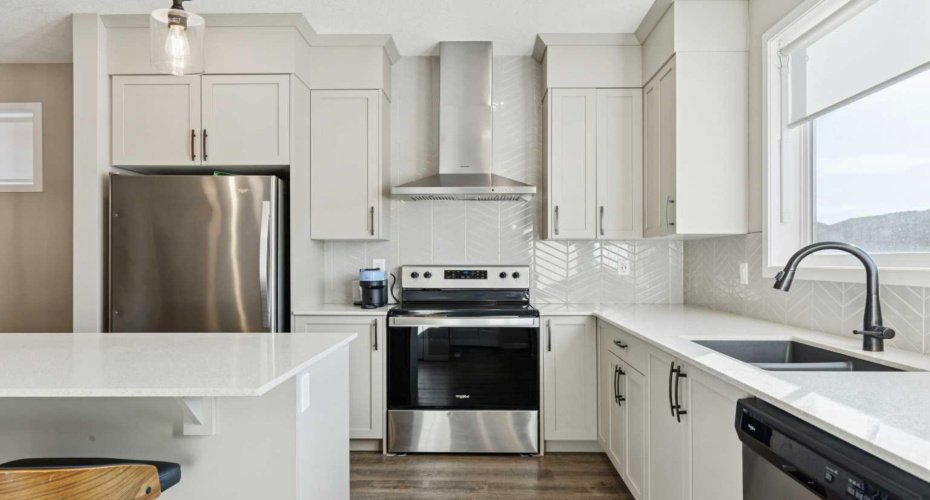 129 Dawson Drive, Chestermere, Alberta T1X 1Z8, 4 Bedrooms Bedrooms, ,4 BathroomsBathrooms,Residential,For Sale,Dawson Drive,A2286862