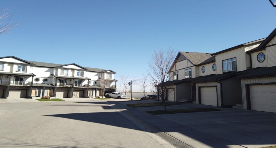 337 COPPERPOND Landing, Calgary, Alberta T2Z 1G6, 3 Bedroom Bedrooms, 0 ,3 BathroomBathrooms,Residential,For Sale,COPPERPOND,0,A2287168
