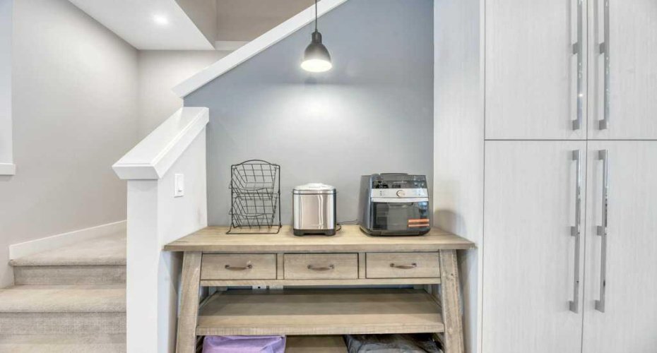 448 West Lakeview Drive, Chestermere, Alberta T1X 2A4, 3 Bedrooms Bedrooms, ,3 BathroomsBathrooms,Residential,For Sale,West Lakeview,A2287355